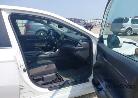 2021 Toyota Camry Le из США, поврежденный, VIN 4T1C11AK3MU457198